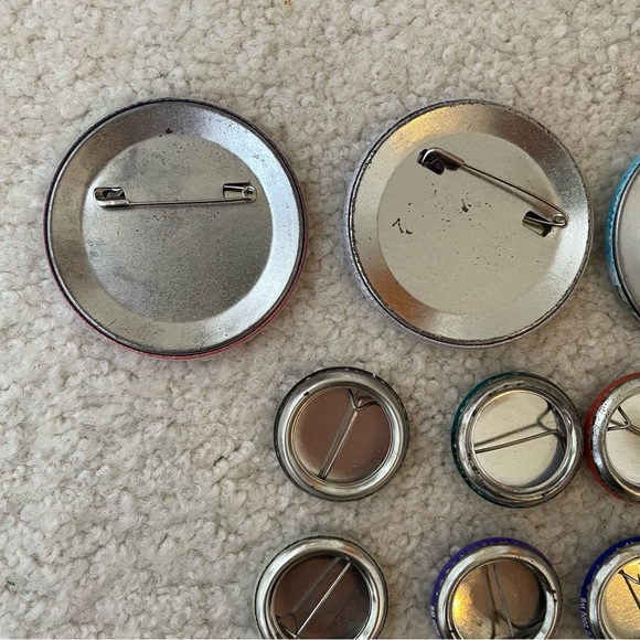 Colorful Harry Potter Button Pin Collection (18) - Picture 7 of 9